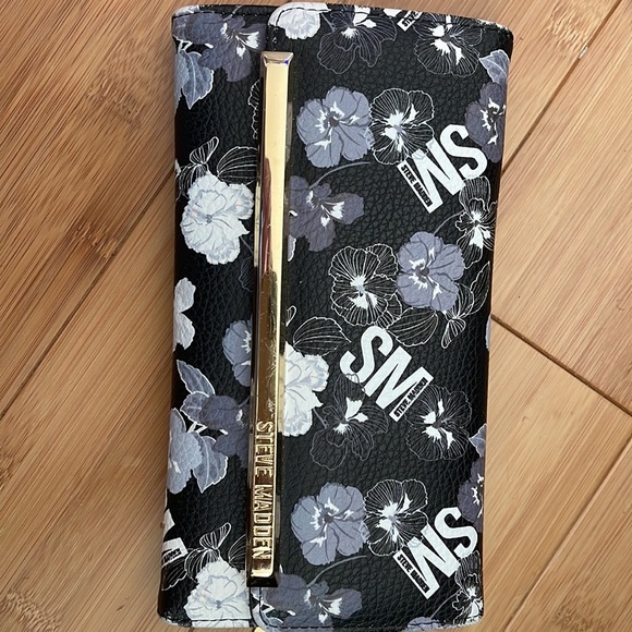 Steve Madden wallet great used condition black grey magnolia gold - Picture 4 of 11